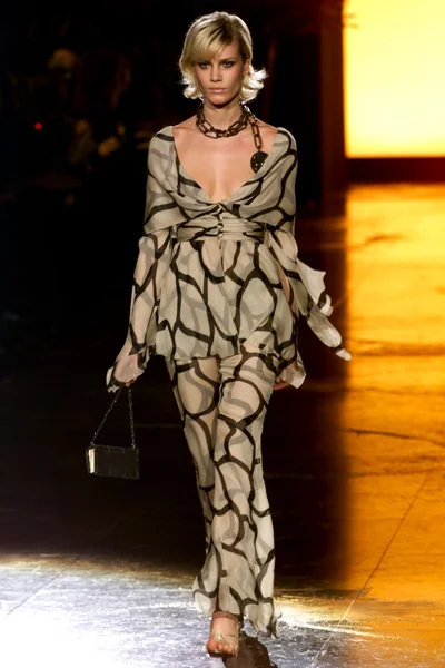 Look 24